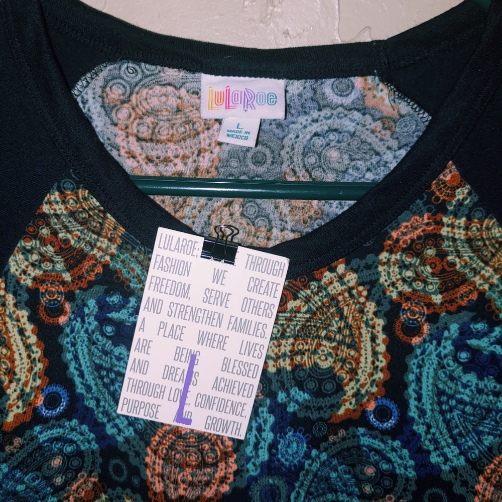 NWT LuLaRoe LLR Randy Baseball Raglan Black 3/4 Sleeves Tee Shirt Top Paisley - Picture 4 of 11